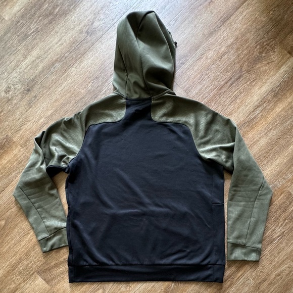 Hoody - Picture 9 of 10